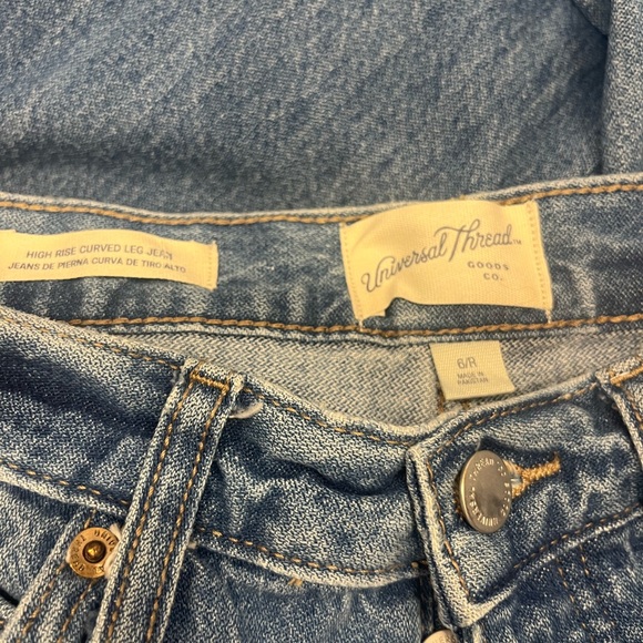 Universal Thread Highest Rise Boyfriend Jeans Barrel Button Fly Jeans size 6/8 - Picture 10 of 10